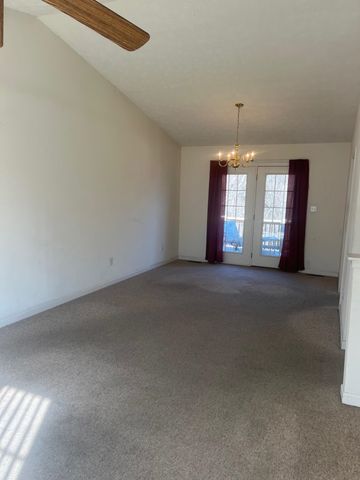 512 F ST, Staunton, VA 24401