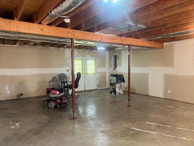 512 F ST, Staunton, VA 24401