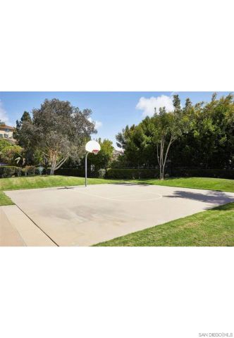 6063 Oakgate Row, San Diego, CA 92037