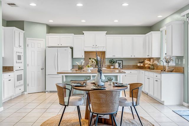 2986 Mary Ave, Sanger, CA 93657