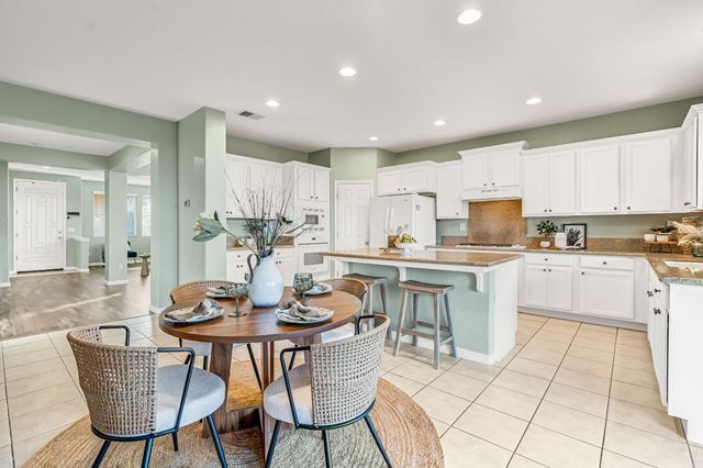 2986 Mary Ave, Sanger, CA 93657