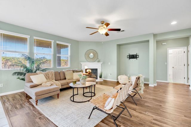 2986 Mary Ave, Sanger, CA 93657