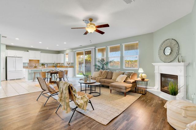 2986 Mary Ave, Sanger, CA 93657