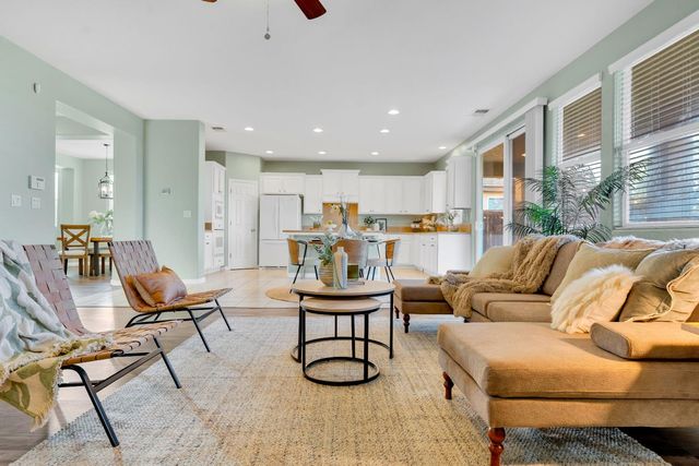 2986 Mary Ave, Sanger, CA 93657