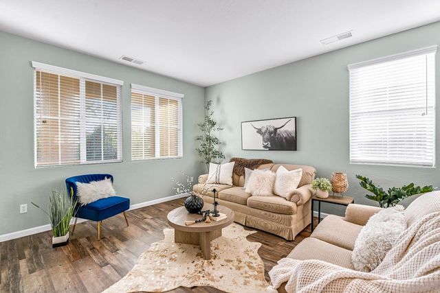 2986 Mary Ave, Sanger, CA 93657