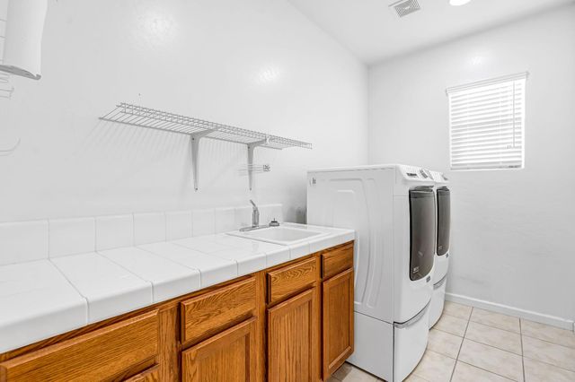 2986 Mary Ave, Sanger, CA 93657