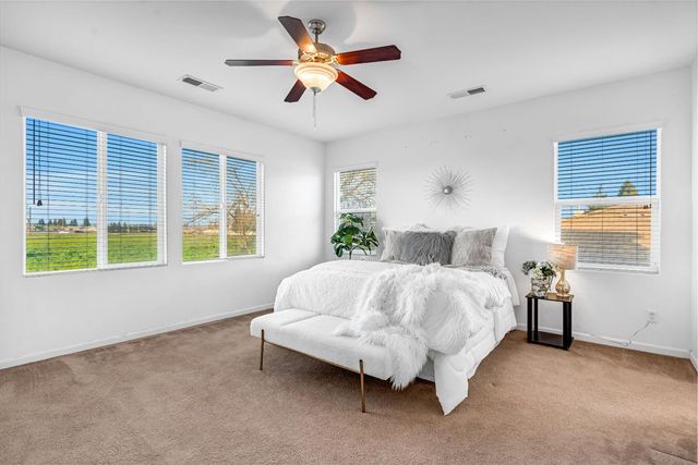 2986 Mary Ave, Sanger, CA 93657