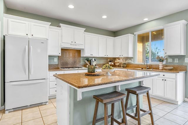 2986 Mary Ave, Sanger, CA 93657