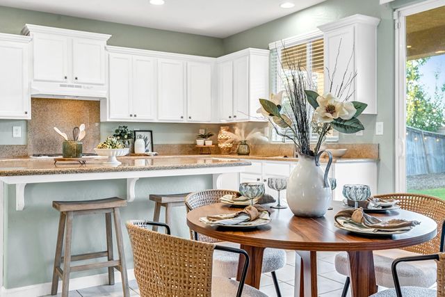 2986 Mary Ave, Sanger, CA 93657