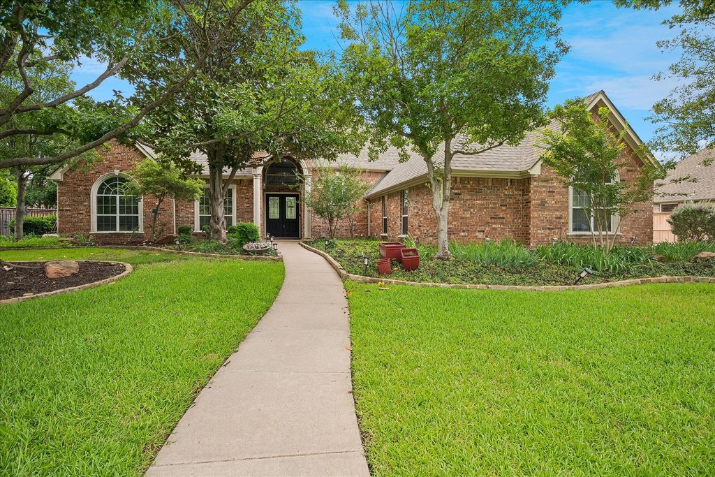 8308 Thistle Court, North Richland Hills, TX 76182