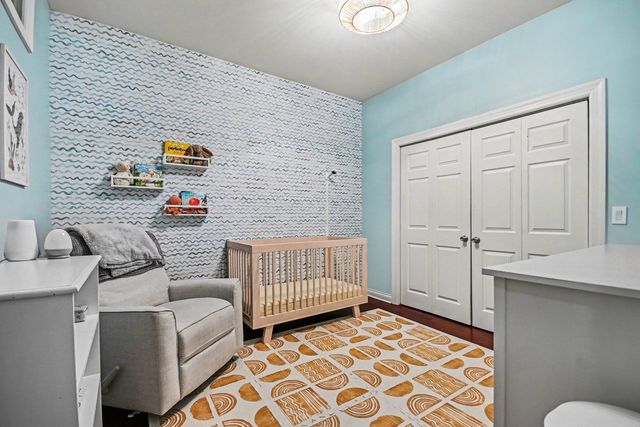 2222 W Belmont Avenue 202, Chicago, IL 60618