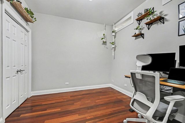 2222 W Belmont Avenue 202, Chicago, IL 60618