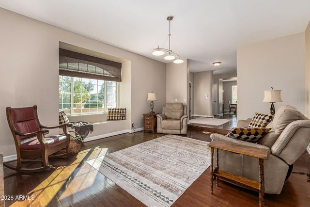 4750 W SADDLEHORN Road, Phoenix, AZ 85083