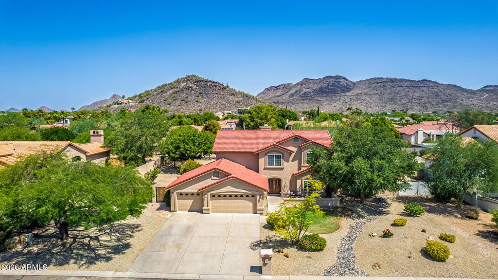 4750 W SADDLEHORN Road, Phoenix, AZ 85083