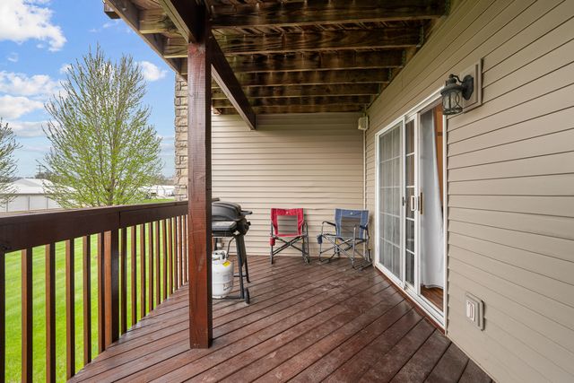 117 E PRICE Street 203, Eldridge, IA 52748