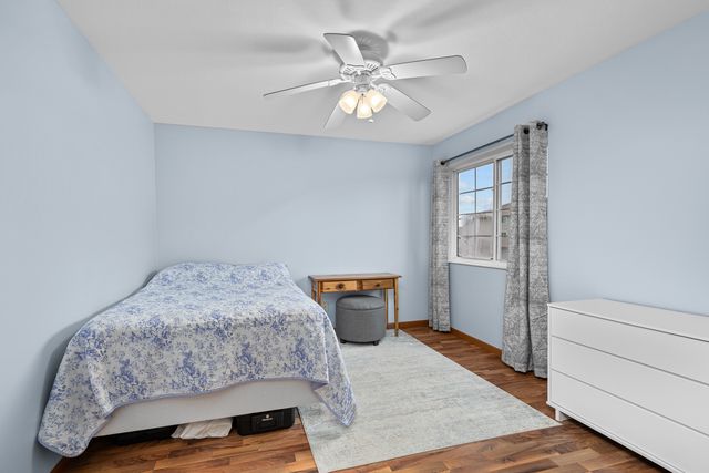 117 E PRICE Street 203, Eldridge, IA 52748