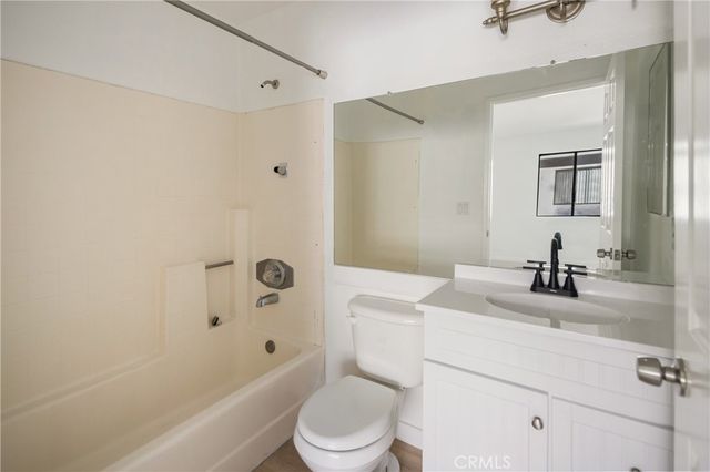 9144 Burnet 31, North Hills, CA 91343