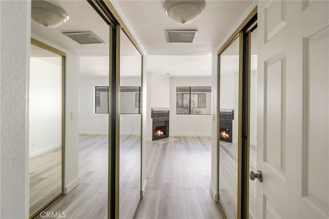 9144 Burnet 31, North Hills, CA 91343