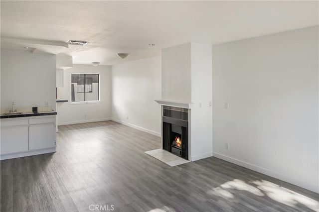 9144 Burnet 31, North Hills, CA 91343