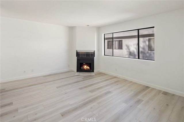 9144 Burnet 31, North Hills, CA 91343