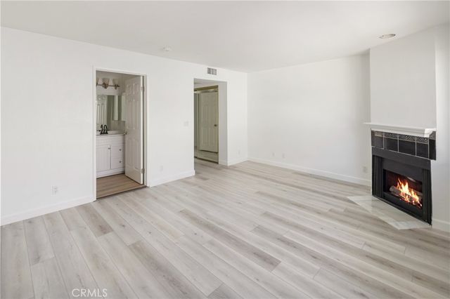 9144 Burnet 31, North Hills, CA 91343