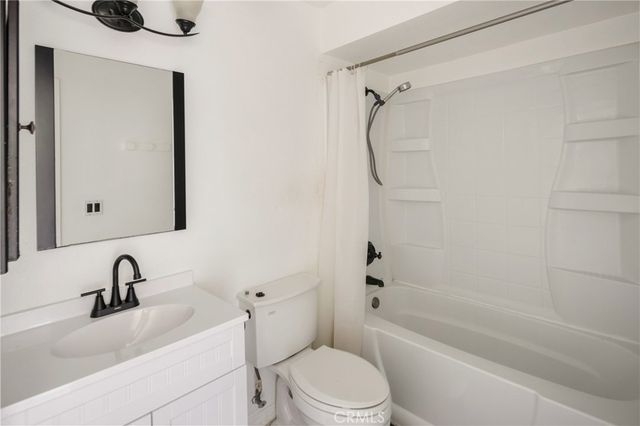 9144 Burnet 31, North Hills, CA 91343