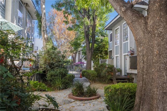 9144 Burnet 31, North Hills, CA 91343