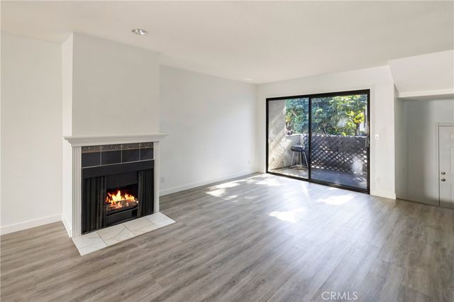 9144 Burnet 31, North Hills, CA 91343