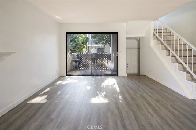 9144 Burnet 31, North Hills, CA 91343