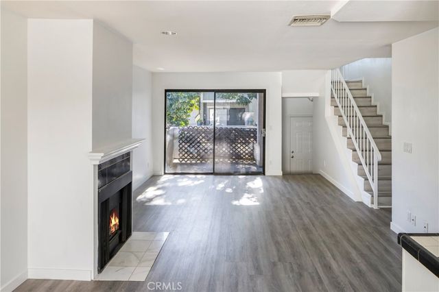 9144 Burnet 31, North Hills, CA 91343