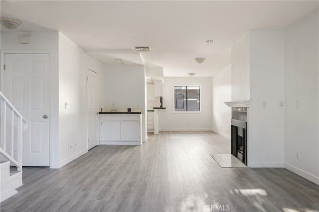 9144 Burnet 31, North Hills, CA 91343