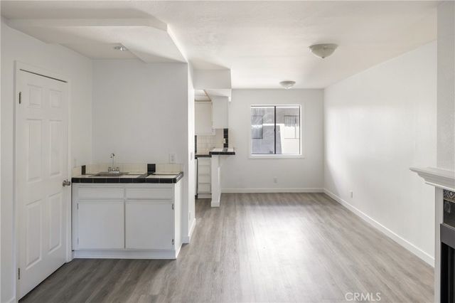 9144 Burnet 31, North Hills, CA 91343