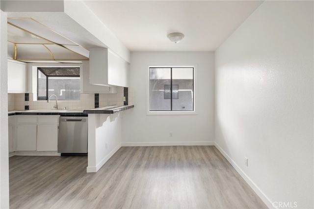 9144 Burnet 31, North Hills, CA 91343