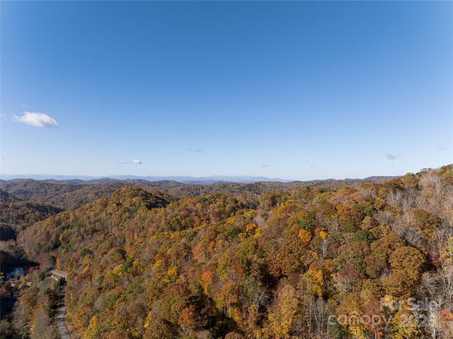 334 Foxden Road, Mars Hill, NC 28754