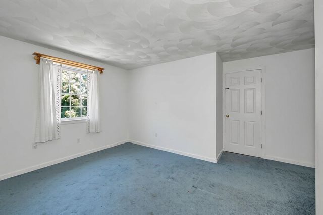 770 Mammoth Road, Pelham, NH 03076