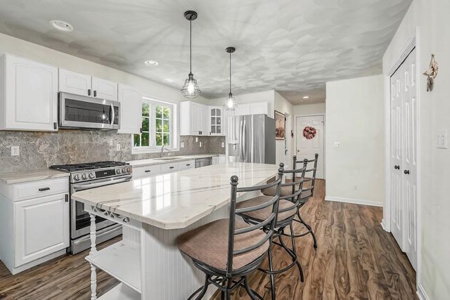 770 Mammoth Road, Pelham, NH 03076