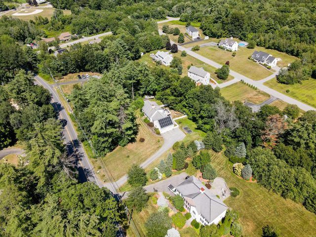 770 Mammoth Road, Pelham, NH 03076