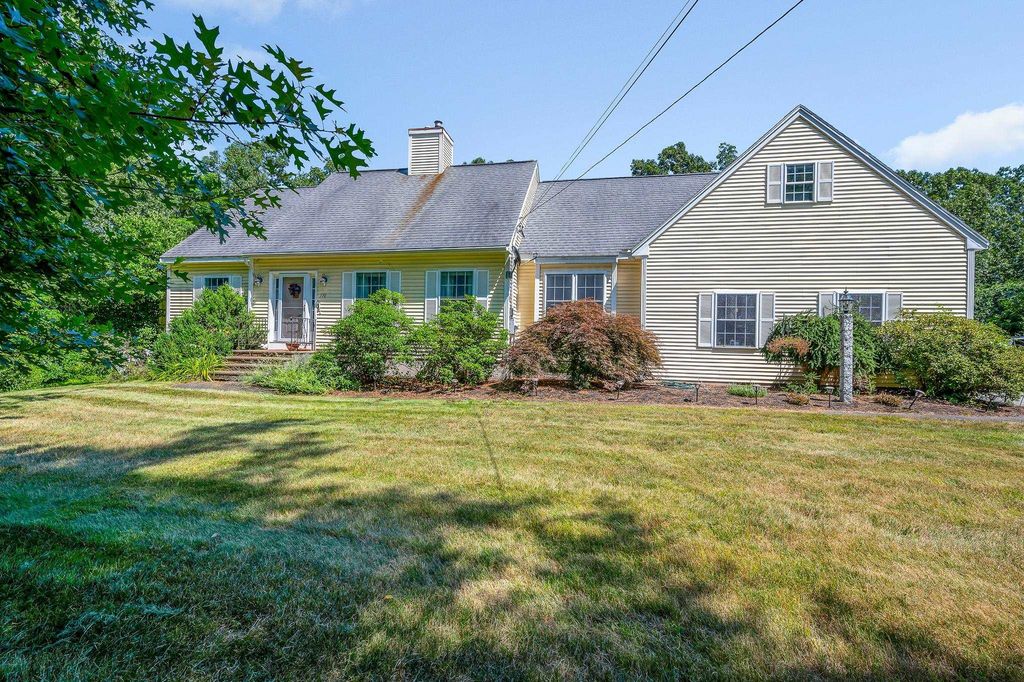 770 Mammoth Road, Pelham, NH 03076
