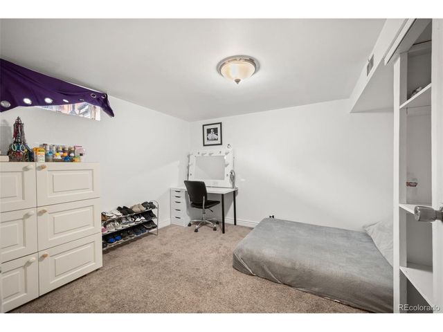 2351 Jamaica St, Aurora, CO 80010