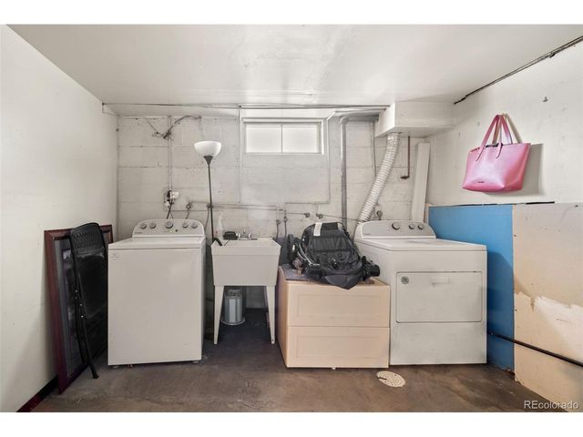 2351 Jamaica St, Aurora, CO 80010
