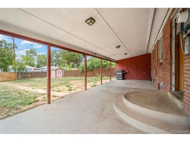 2351 Jamaica St, Aurora, CO 80010