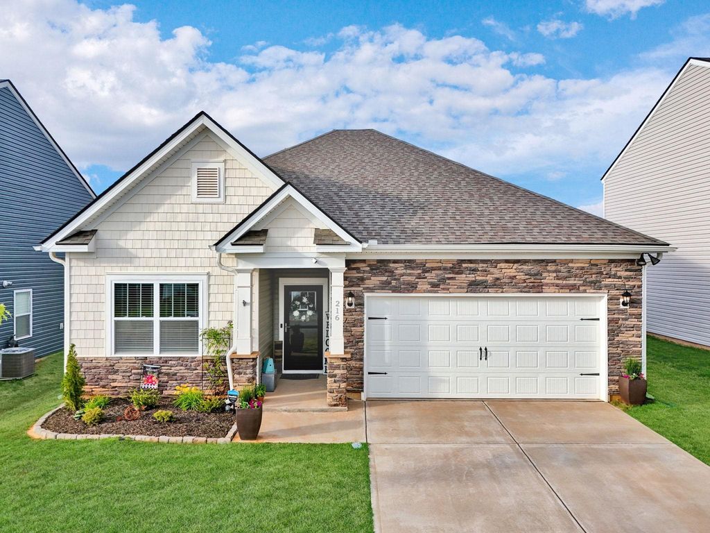 216 Emerald Creek Avenue, Greer, SC 29651