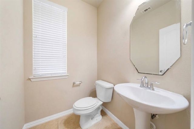 100 Liones Lane, Lewisville, TX 75056