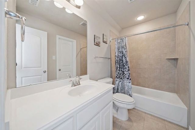100 Liones Lane, Lewisville, TX 75056