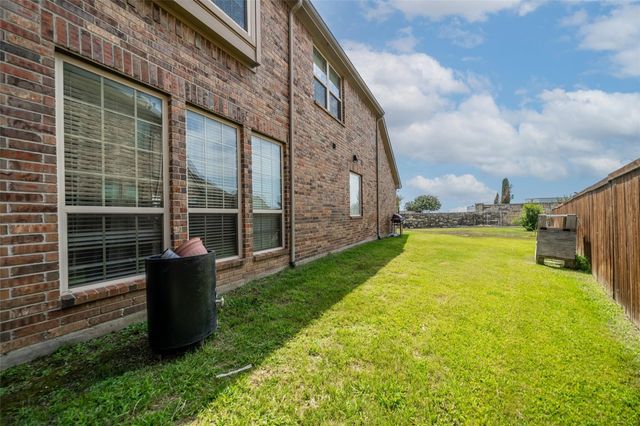 100 Liones Lane, Lewisville, TX 75056