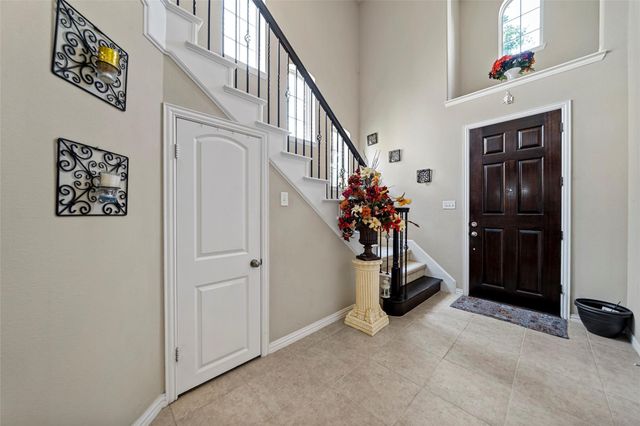100 Liones Lane, Lewisville, TX 75056