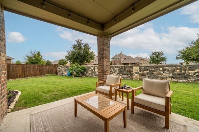 100 Liones Lane, Lewisville, TX 75056