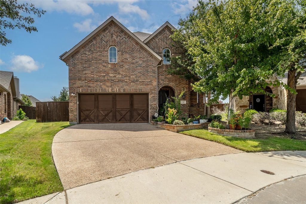 100 Liones Lane, Lewisville, TX 75056