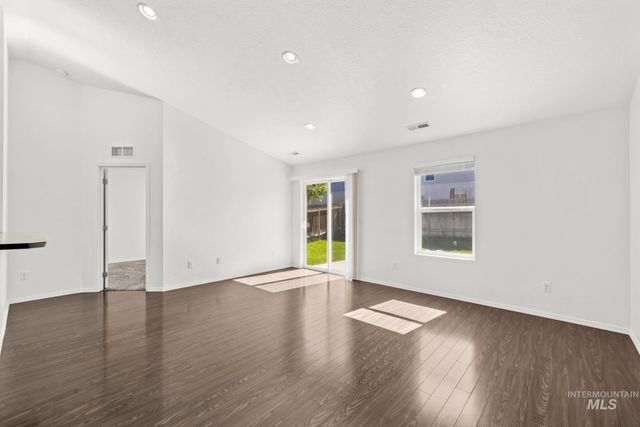 9677 W Stonewood Dr, Boise, ID 83709