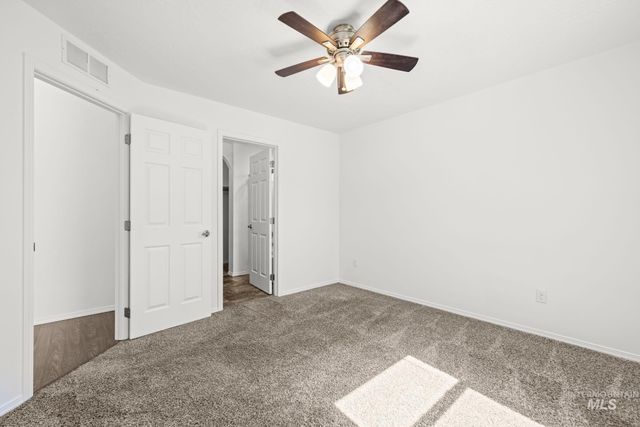 9677 W Stonewood Dr, Boise, ID 83709